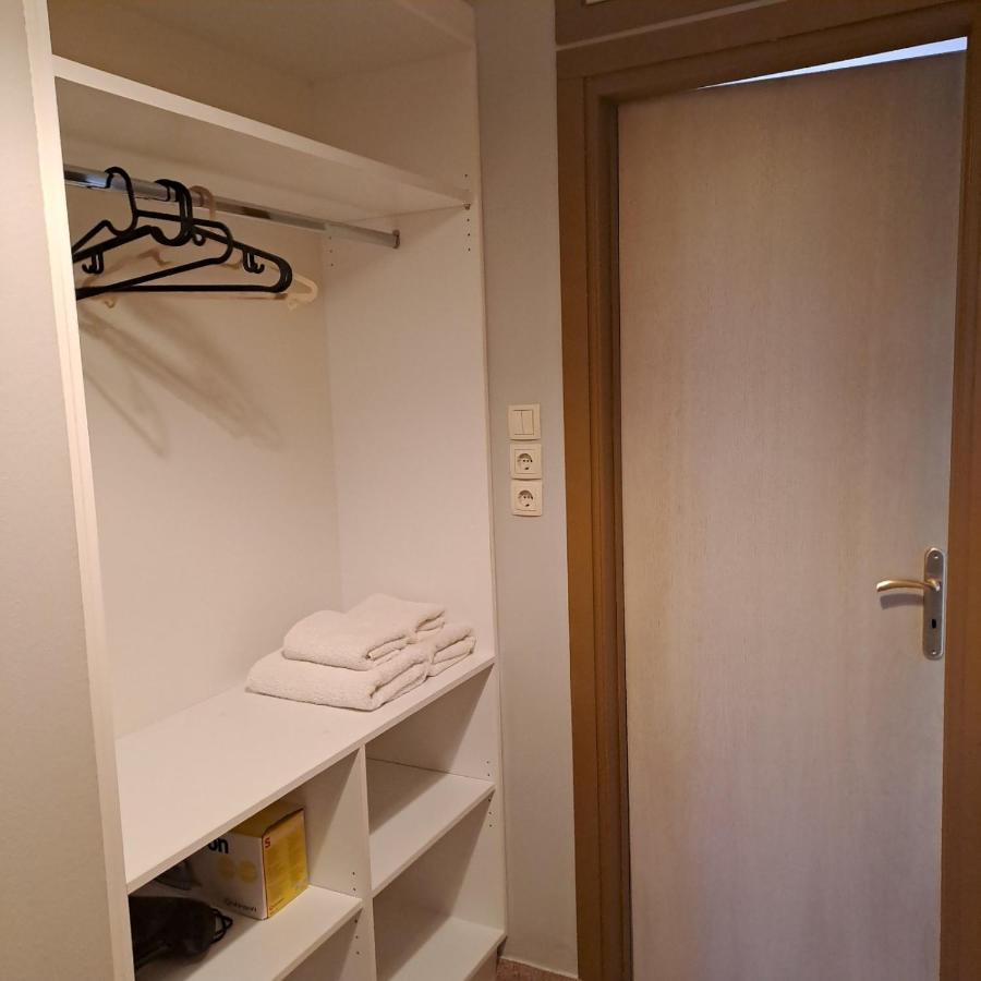 Dimitris Place Near Athens Airport Koropion Exterior photo